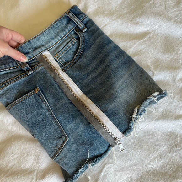 Hudson jean shorts with zippers - Picture 4 of 8